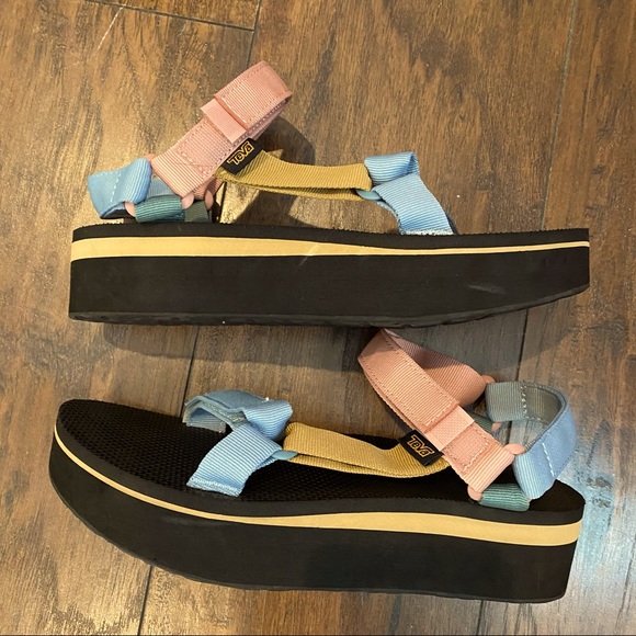 Teva Shoes - Teva Platform Sandals